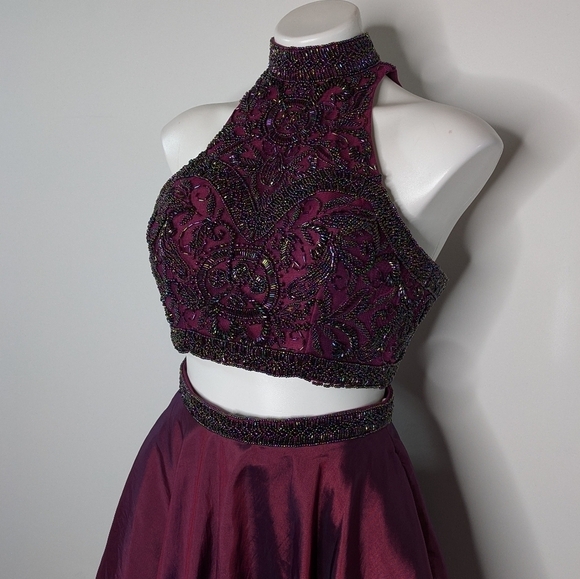 Sherri Hill bright plum purple beaded two piece prom set 2 - Picture 2 of 12